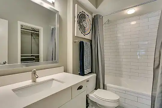 Lofts at Mockingbird Station Apartments - Dallas, TX - Photo 12