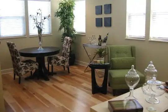 Quality Hill Apartments - Kansas City, MO - Photo 14