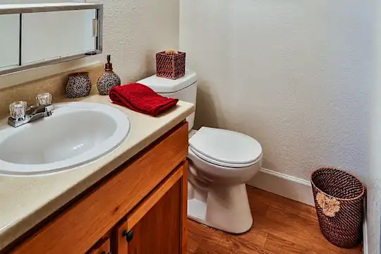 Del Rio Apartments - Albuquerque, NM - Photo 18