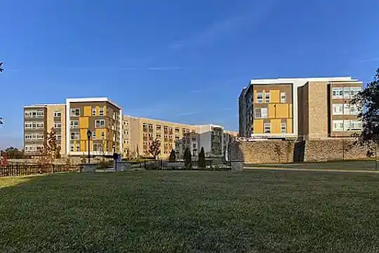 Residences at North Hill - Alexandria, VA - Photo 16