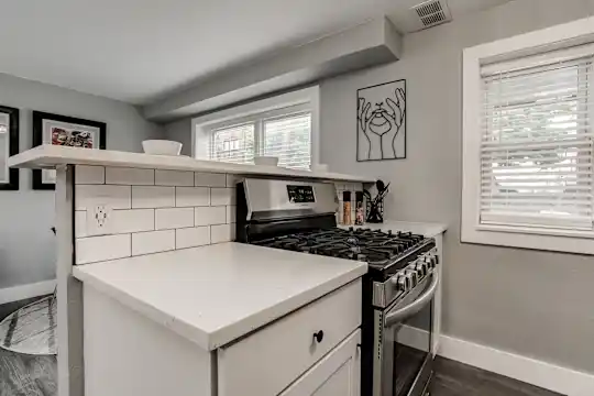 Broadway 46 Apartments - Kansas City, MO - Photo 5