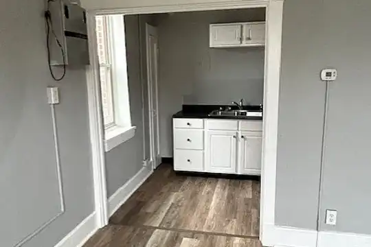 Apartments at 400 Elmwood - Buffalo, NY - Photo 8