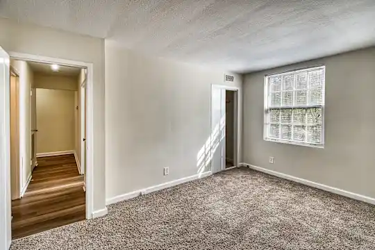 Shaker Collection - Cleveland, OH - Photo 11