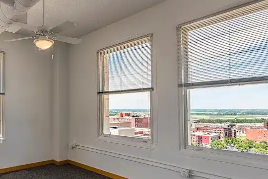 Board of Trade Lofts - Kansas City, MO - Photo 13