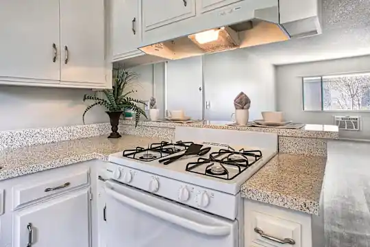 Giardini Bella Apartments - Riverside, CA - Photo 25