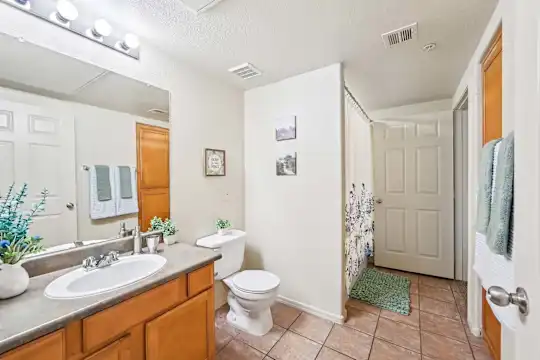The Villas at Camelback Crossing - Glendale, AZ - Photo 50