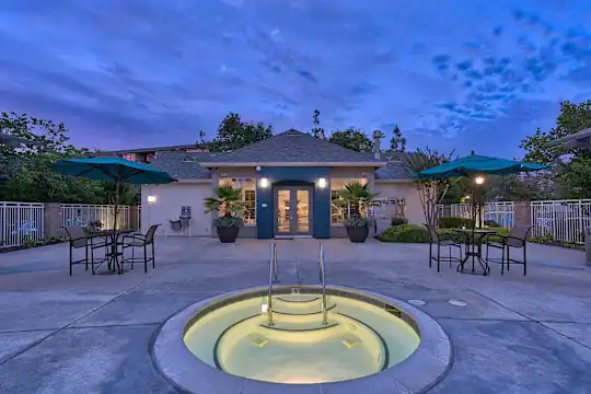 Pavona Apartments - San Jose, CA - Photo 6