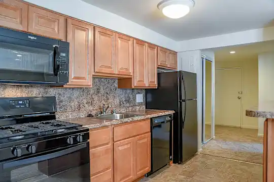 Park Crescent - Baltimore, MD - Photo 12
