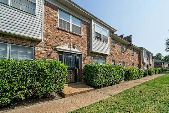 Courtyard @ Waring Park - Memphis, TN - Photo 25
