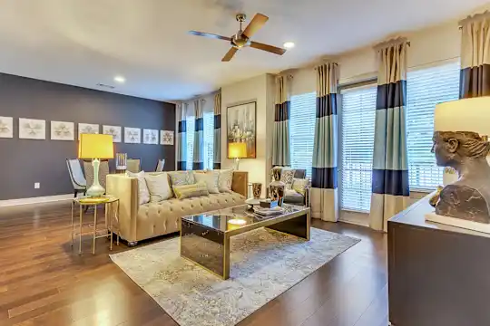 The Laurel Preston Hollow - Dallas, TX - Photo 1