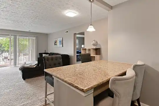 Heritage Hill Estates Apartments - Cincinnati, OH - Photo 1