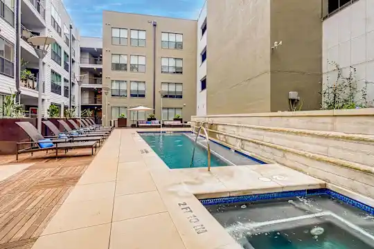 Cole Apartments - Austin, TX - Photo 10