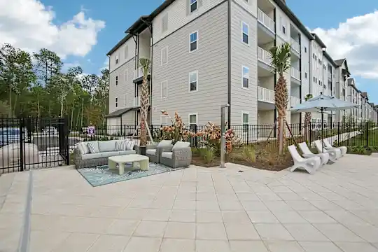 Avion Apartments - Jacksonville, FL - Photo 36