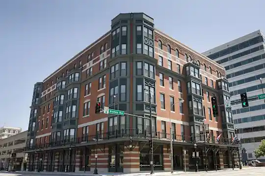 Quality Hill Apartments - Kansas City, MO - Photo 1