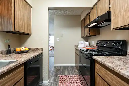 Camelback Cove Apartments - Phoenix, AZ - Photo 24