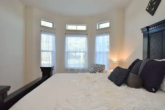 Midtown Grove - Houston, TX - Photo 24