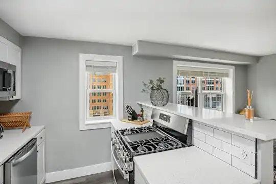 Broadway 46 Apartments - Kansas City, MO - Photo 16