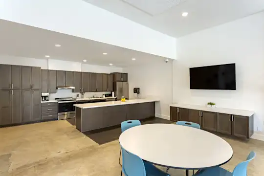 Parkside Terrace - San Jose, CA - Photo 3