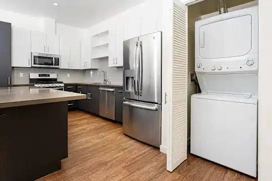 Imperial Hardware Lofts - Riverside, CA - Photo 10