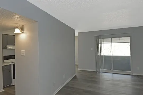 Regency at Raleigh - Memphis, TN - Photo 1