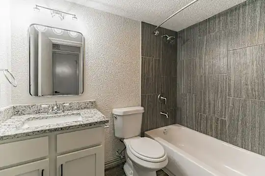 Colony House - Dallas, TX - Photo 5