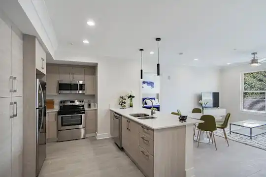 Parkway Apartments - New Orleans, LA - Photo 11