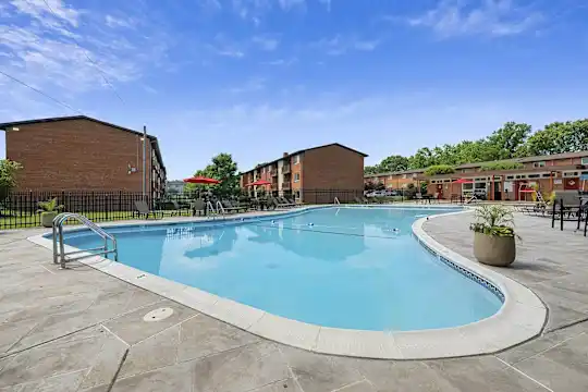 Rose Hill Apartments - Alexandria, VA - Photo 19