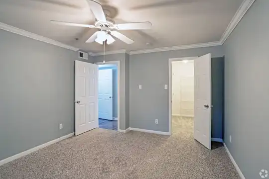 The Hamilton Apartments - Austin, TX - Photo 7
