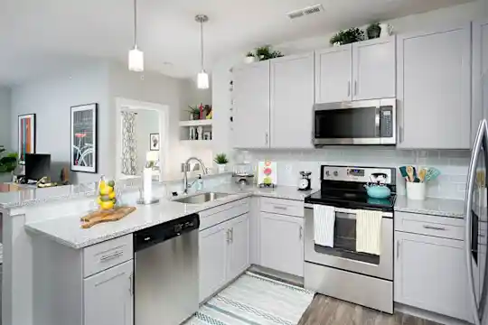 The RED Apartments & Townhomes - Cincinnati, OH - Photo 3