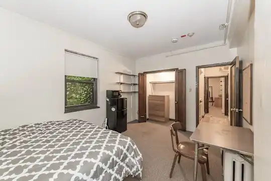 5748 Blackstone By 3L Living - Chicago, IL - Photo 6