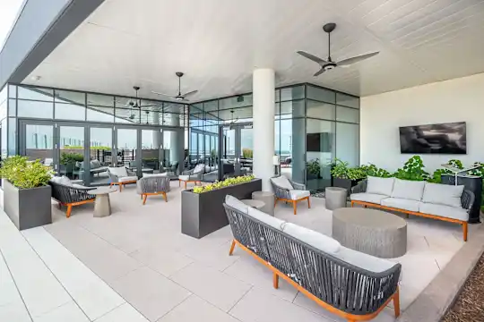Eastline Residences - Dallas, TX - Photo 21