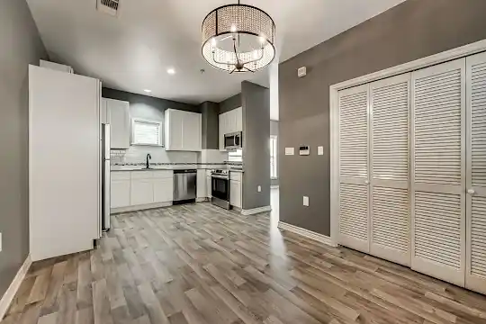 McFarlin Place Apartments - Dallas, TX - Photo 21