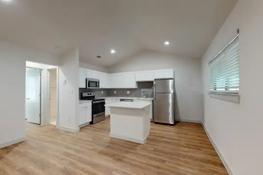 Lakewood Village - Dallas, TX - Photo 1