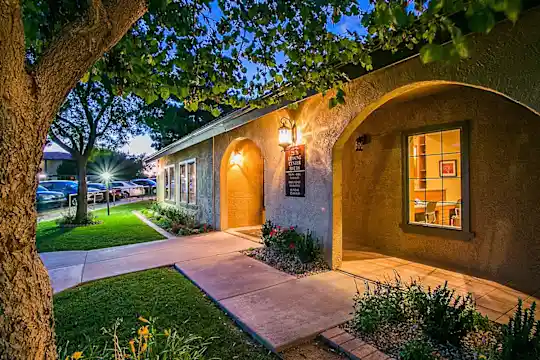 Del Rio Apartments - Albuquerque, NM - Photo 20