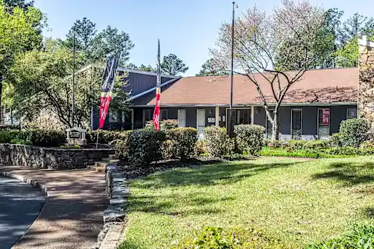 Highland Meadows - Memphis, TN - Photo 1