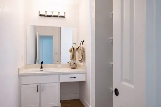 Summerwood Apartments - Santa Clara, CA - Photo 17