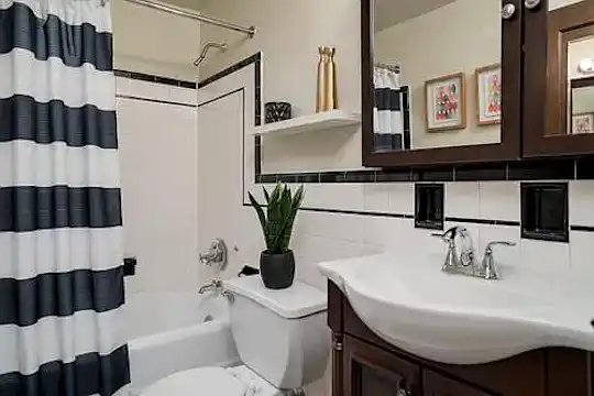 Delaware Park Apartments - Buffalo, NY - Photo 12