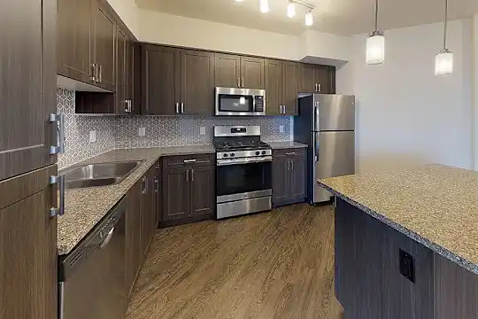 808 West Apartments - San Jose, CA - Photo 4