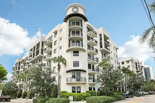 The Queue Apartments - Fort Lauderdale, FL - Photo 1