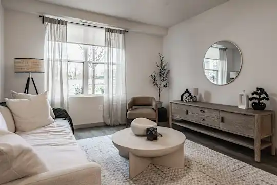 Altura Apartments - Cincinnati, OH - Photo 1