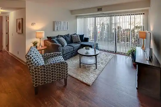 Kensington Place Apartments - Cleveland, OH - Photo 1