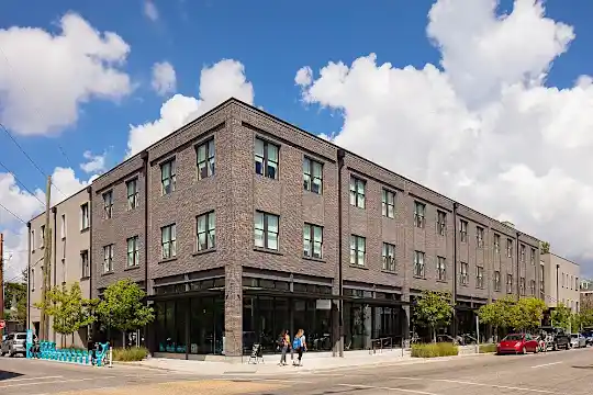 The Julian Apartments - New Orleans, LA - Photo 19