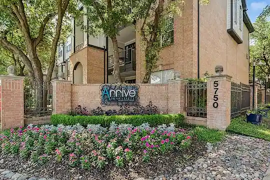 Arrive on University - Dallas, TX - Photo 29