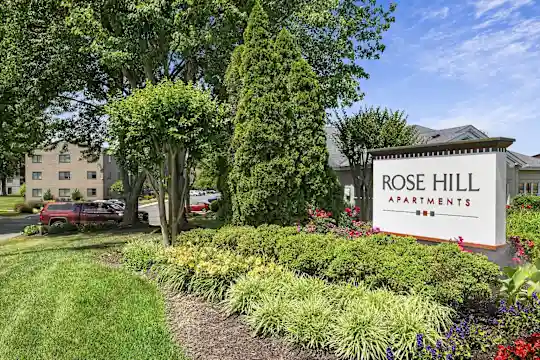 Rose Hill Apartments - Alexandria, VA - Photo 3