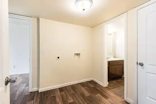 Broadway Townhomes - Atlanta, GA - Photo 6