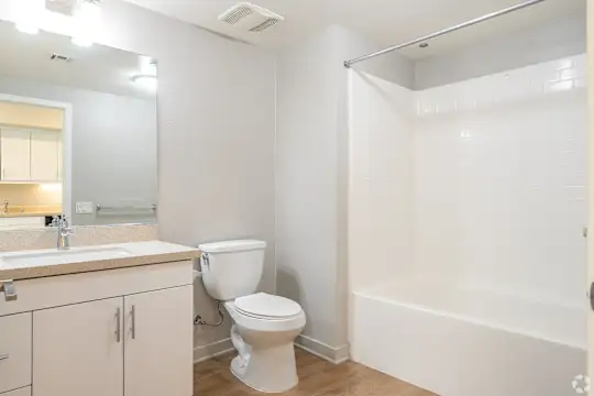 Metro Gateway Apartment Homes - Riverside, CA - Photo 22