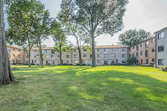 Rose Hill Apartments - Alexandria, VA - Photo 28