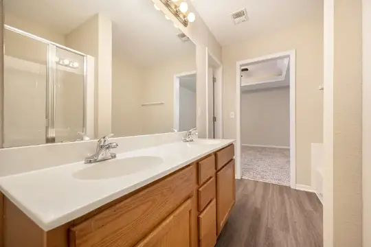 Tiffany Hills Townhomes - Kansas City, MO - Photo 18