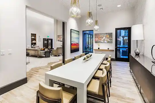 808 West Apartments - San Jose, CA - Photo 22