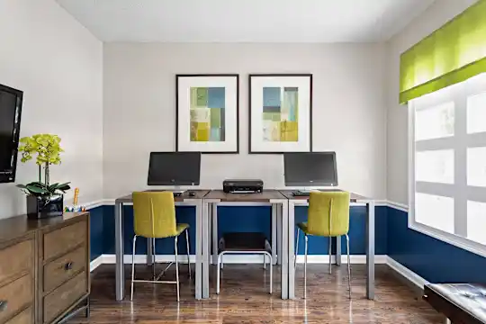 Arbors River Oaks Apartments - Memphis, TN - Photo 20